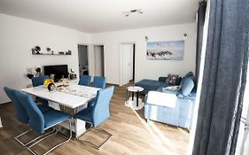 Blue Pearl Apartment